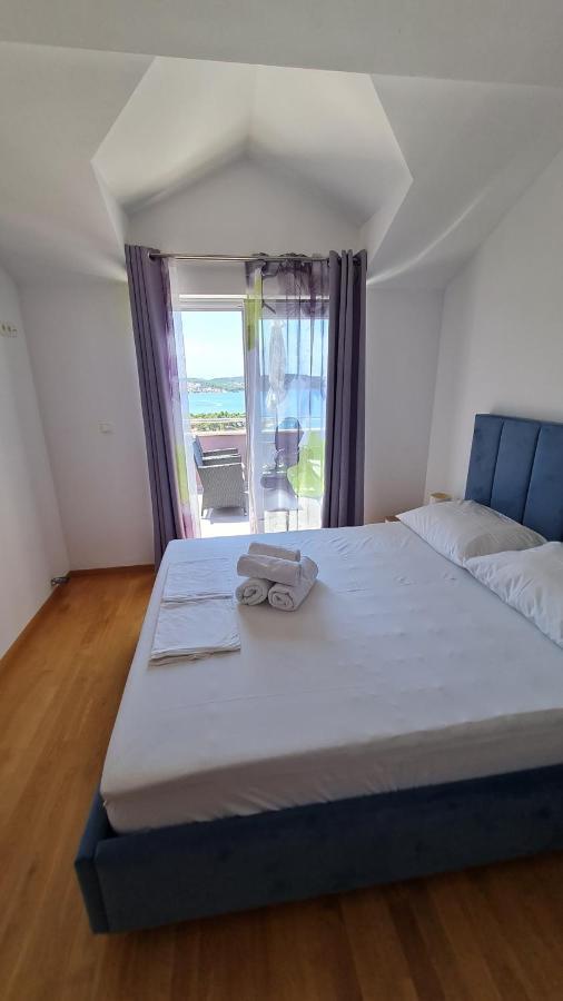 Apartmani Ferdi โตรกีร์ ภายนอก รูปภาพ