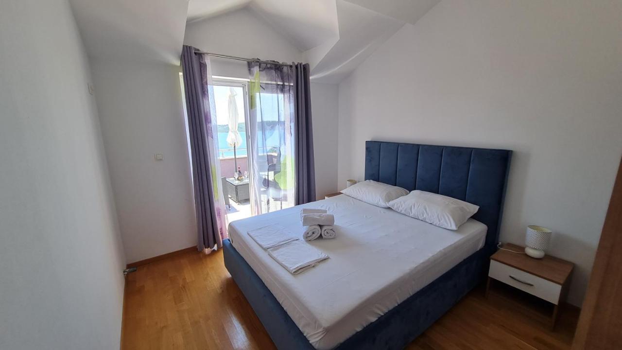 Apartmani Ferdi โตรกีร์ ภายนอก รูปภาพ