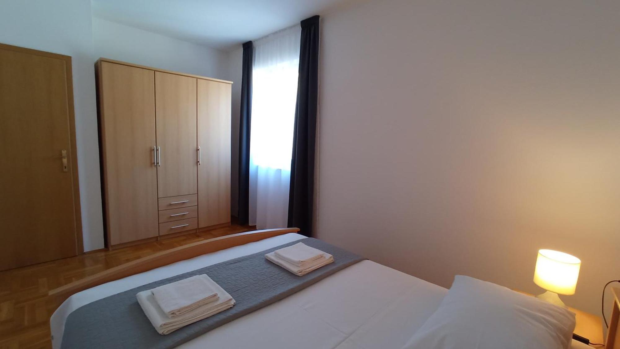 Apartmani Ferdi โตรกีร์ ภายนอก รูปภาพ